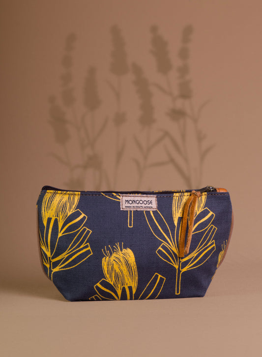 MAKE UP BAG